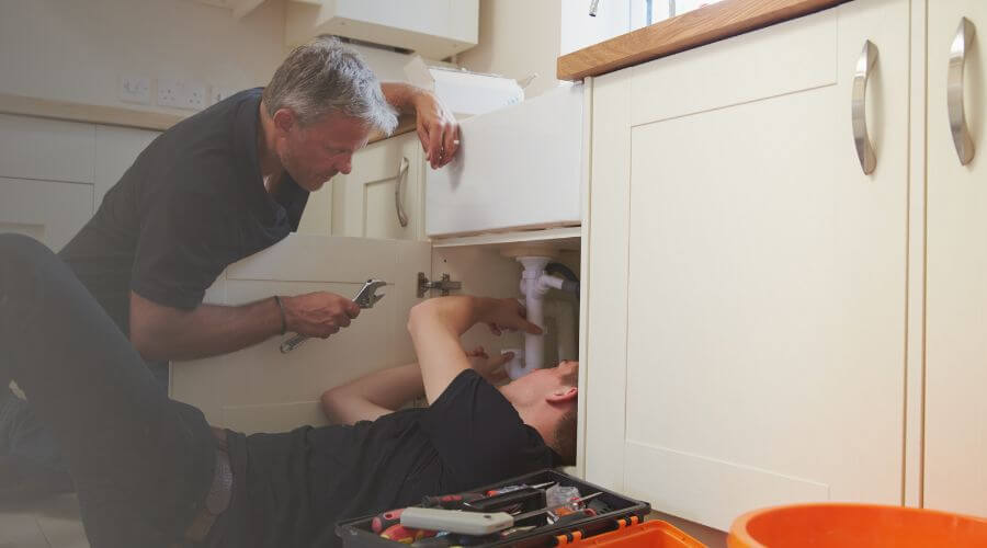 Professional burst pipe repair services in Ravenden, AR